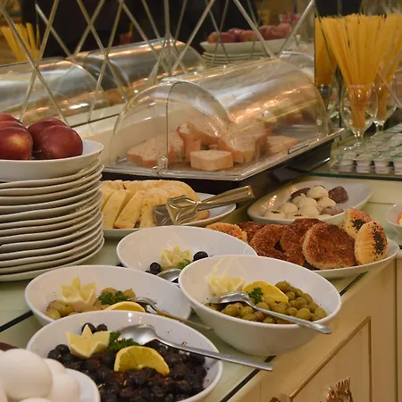 イスタスィオン 3*